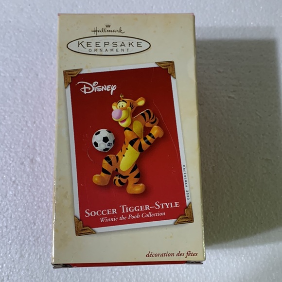 Hallmark Tigger 03 Soccer Ornament - Picture 5 of 8